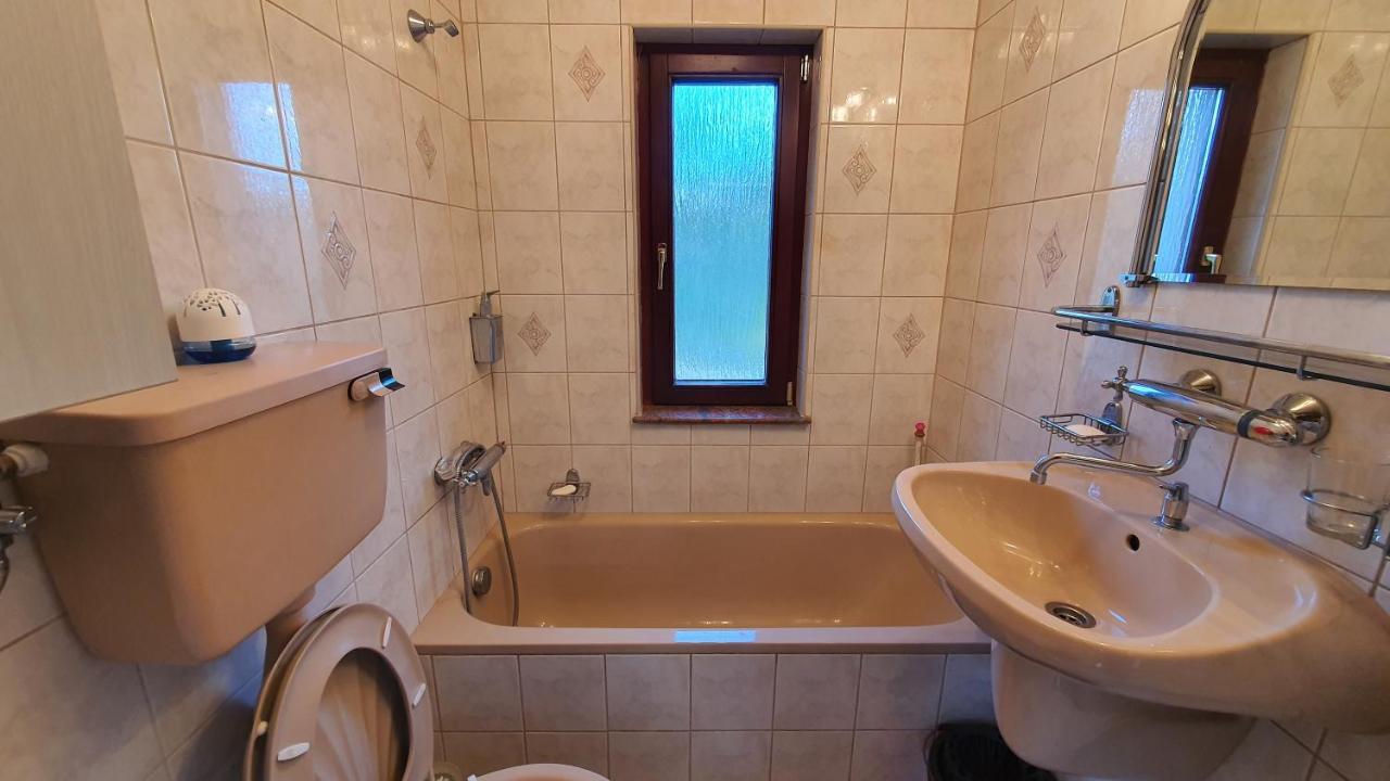 Pilis Hills View Deluxe House With Pool & Ac Near Bp Villa Pilisszentivan Exterior photo