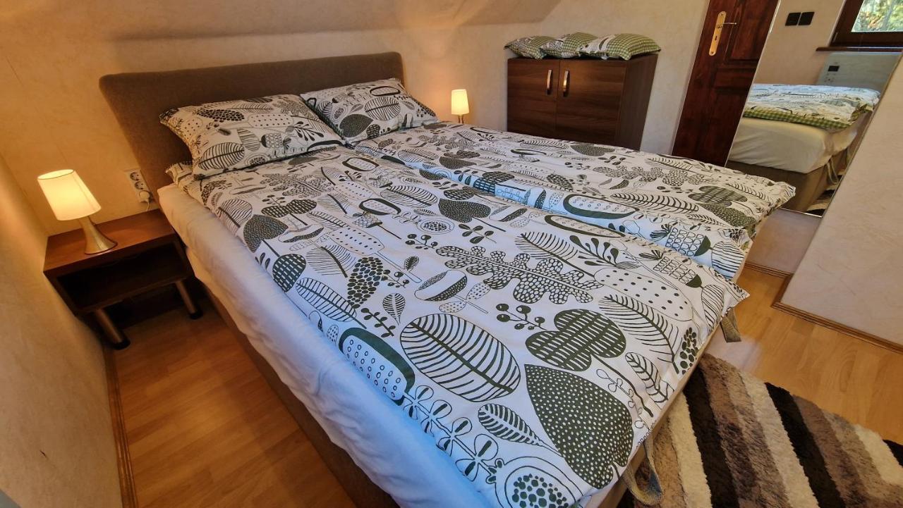 Pilis Hills View Deluxe House With Pool & Ac Near Bp Villa Pilisszentivan Exterior photo