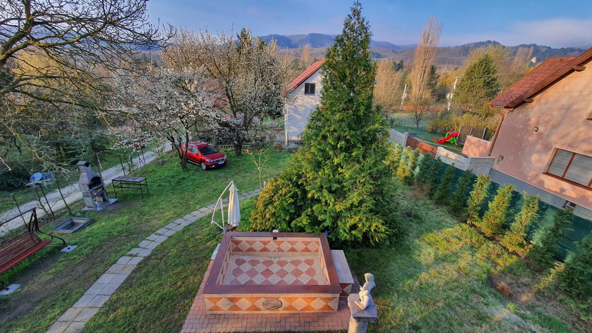 Pilis Hills View Deluxe House With Pool & Ac Near Bp Villa Pilisszentivan Exterior photo